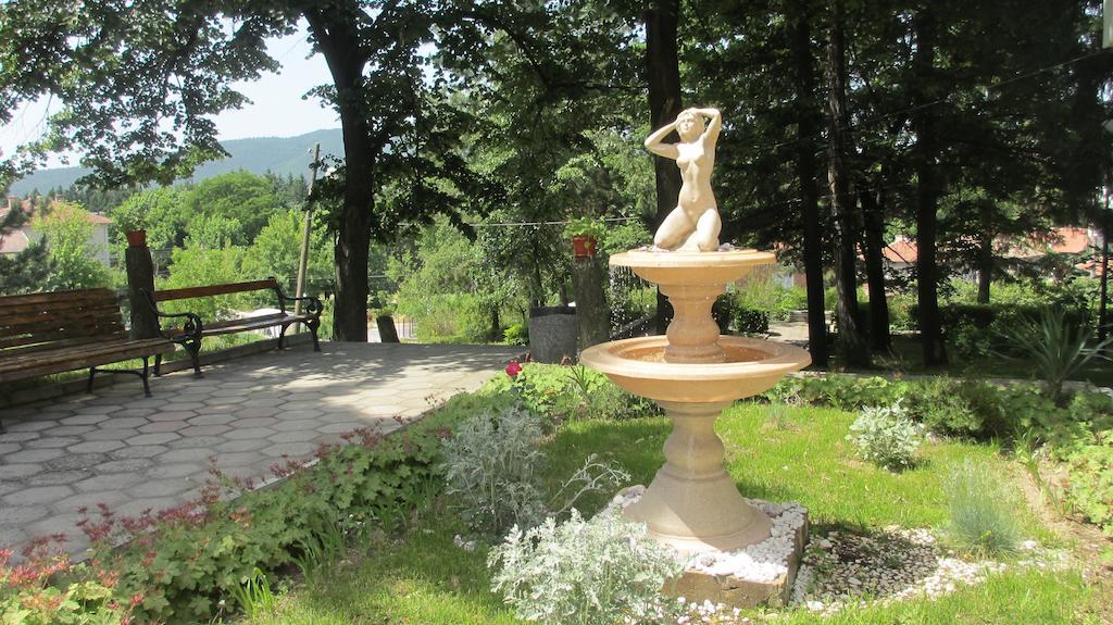 Балнеохотел Роза Strelča Exteriér fotografie