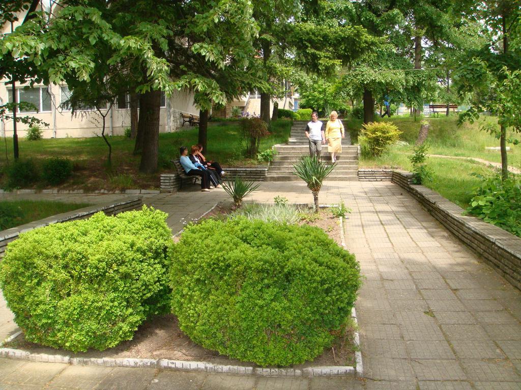 Балнеохотел Роза Strelča Exteriér fotografie