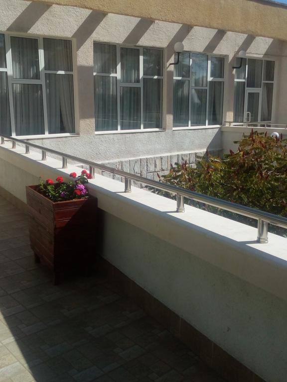Балнеохотел Роза Strelča Exteriér fotografie